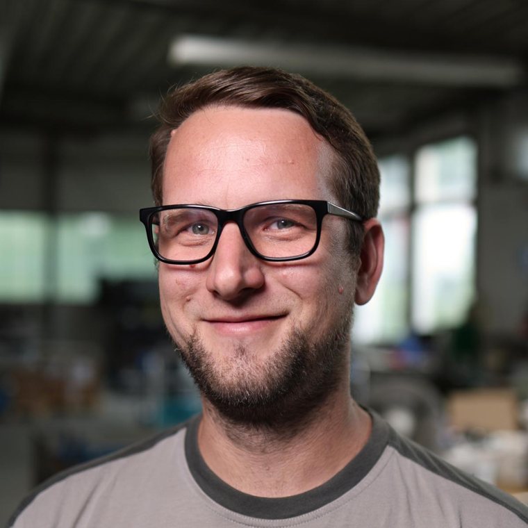 Daniel Keller, Servicetechniker